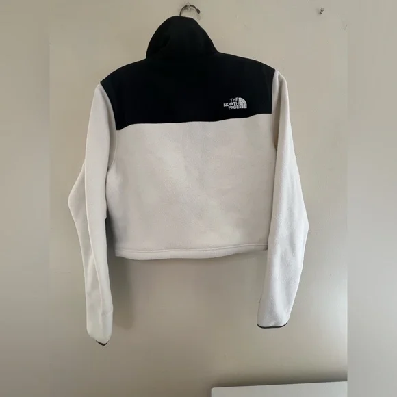 North Face Polartec White w/black Fleece Fabric Crop Jacket - Picture 6 of 10